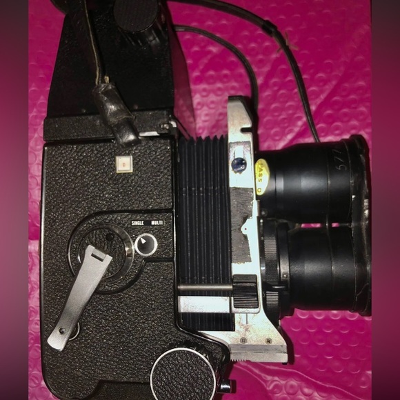 Mamiya C330 Pro Medium Format Film Camera with 135mm Lens And Focusing Thing - Picture 3 of 16